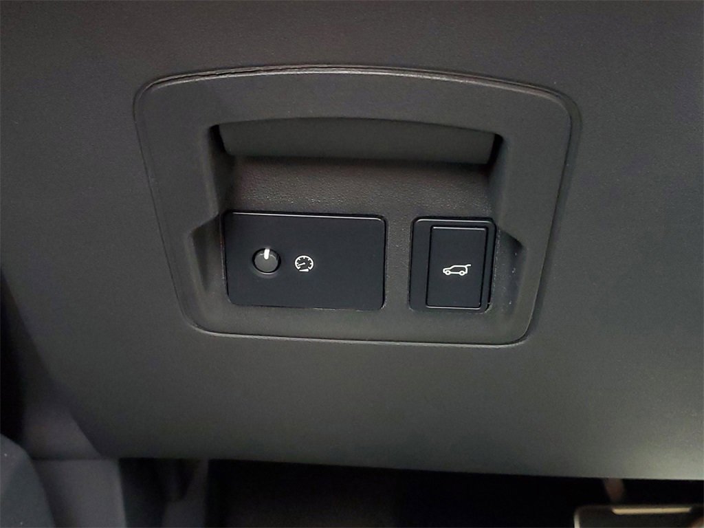 New 2026 Land Rover Range Rover Velar Dynamic SE image 16