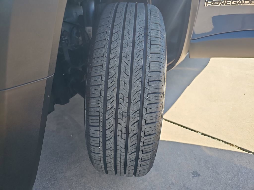 Used 2021 Jeep Renegade Sport w/ Sport Appearance Group image 33