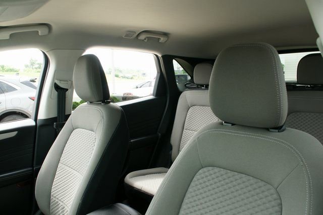 Used 2022 Ford Escape SE w/ Convenience Package image 17