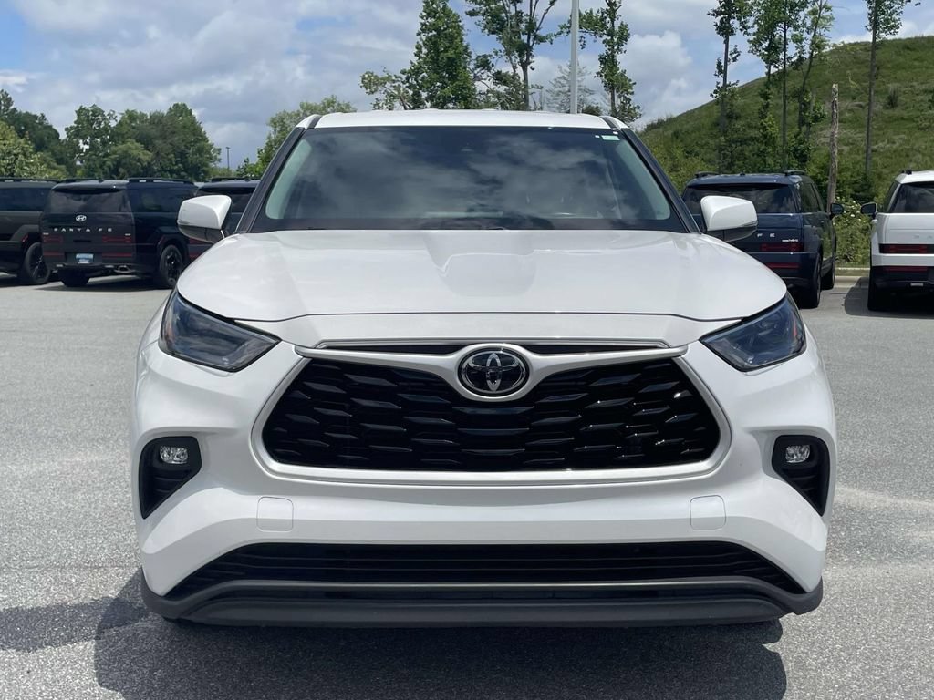 Used 2023 Toyota Highlander LE FWD image 22