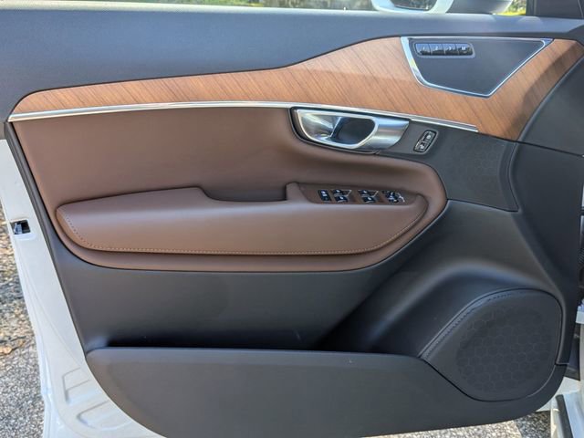 Certified 2023 Volvo XC90 T8 Plus w/ Protection Package AWD/4WD image 24