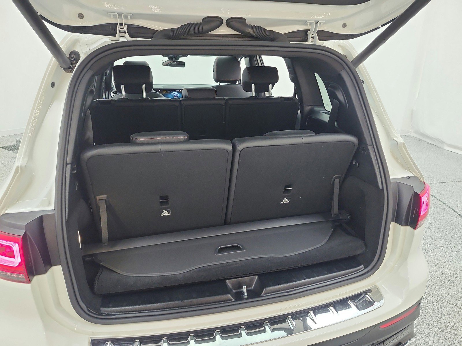 Used 2023 Mercedes-Benz GLB 250 image 22