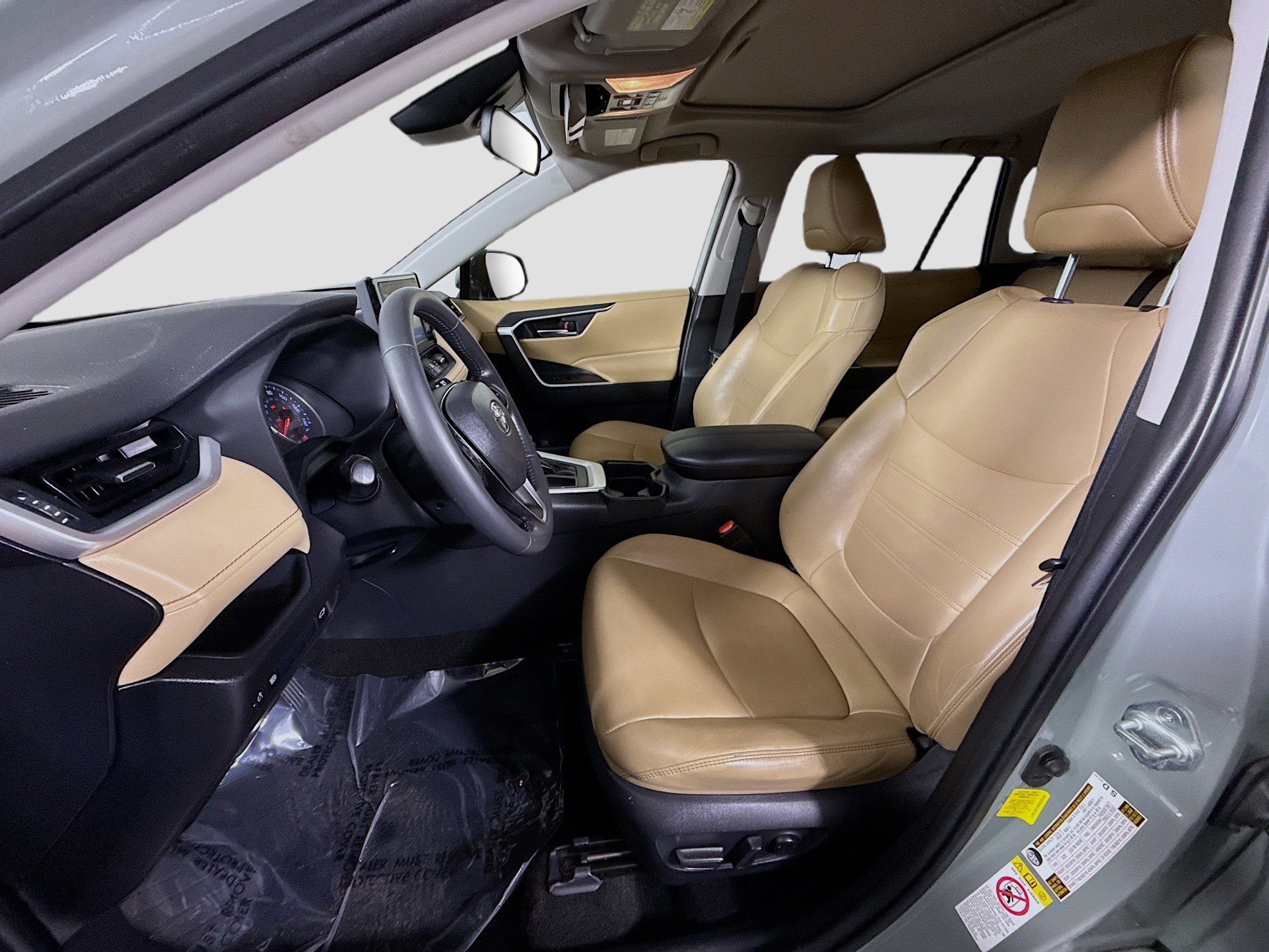 Used 2019 Toyota RAV4 XLE Premium image 22