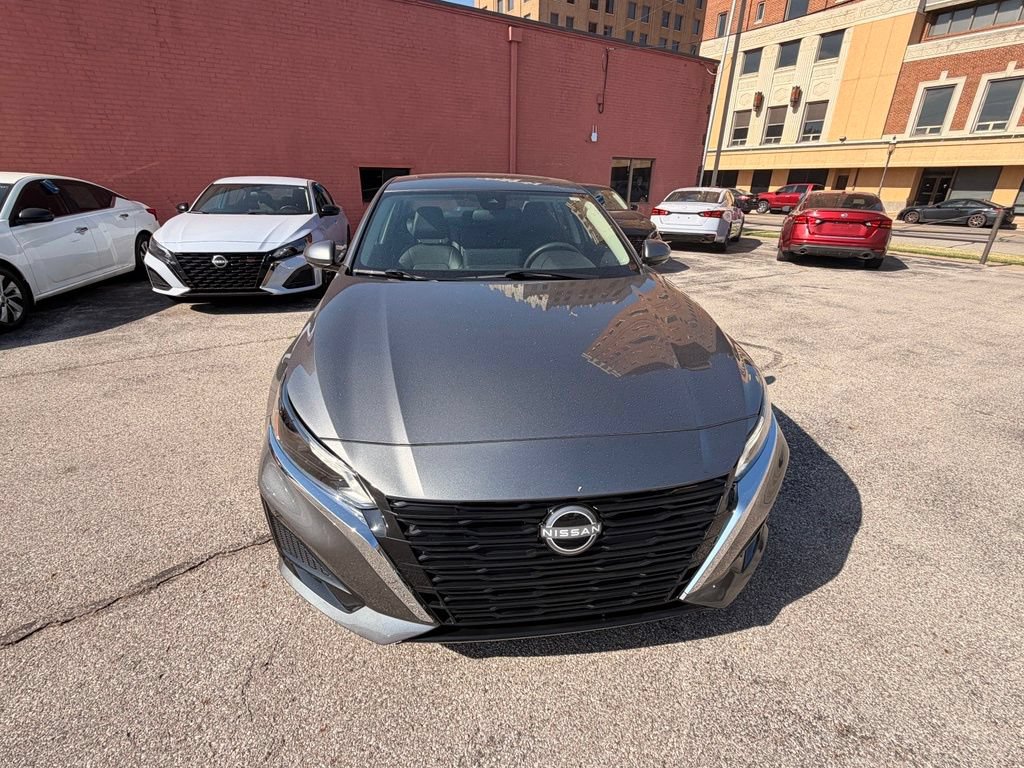 Certified 2025 Nissan Altima 2.5 SL FWD image 11