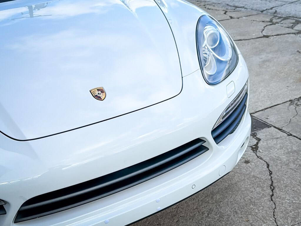 Used 2013 Porsche Cayenne S image 8
