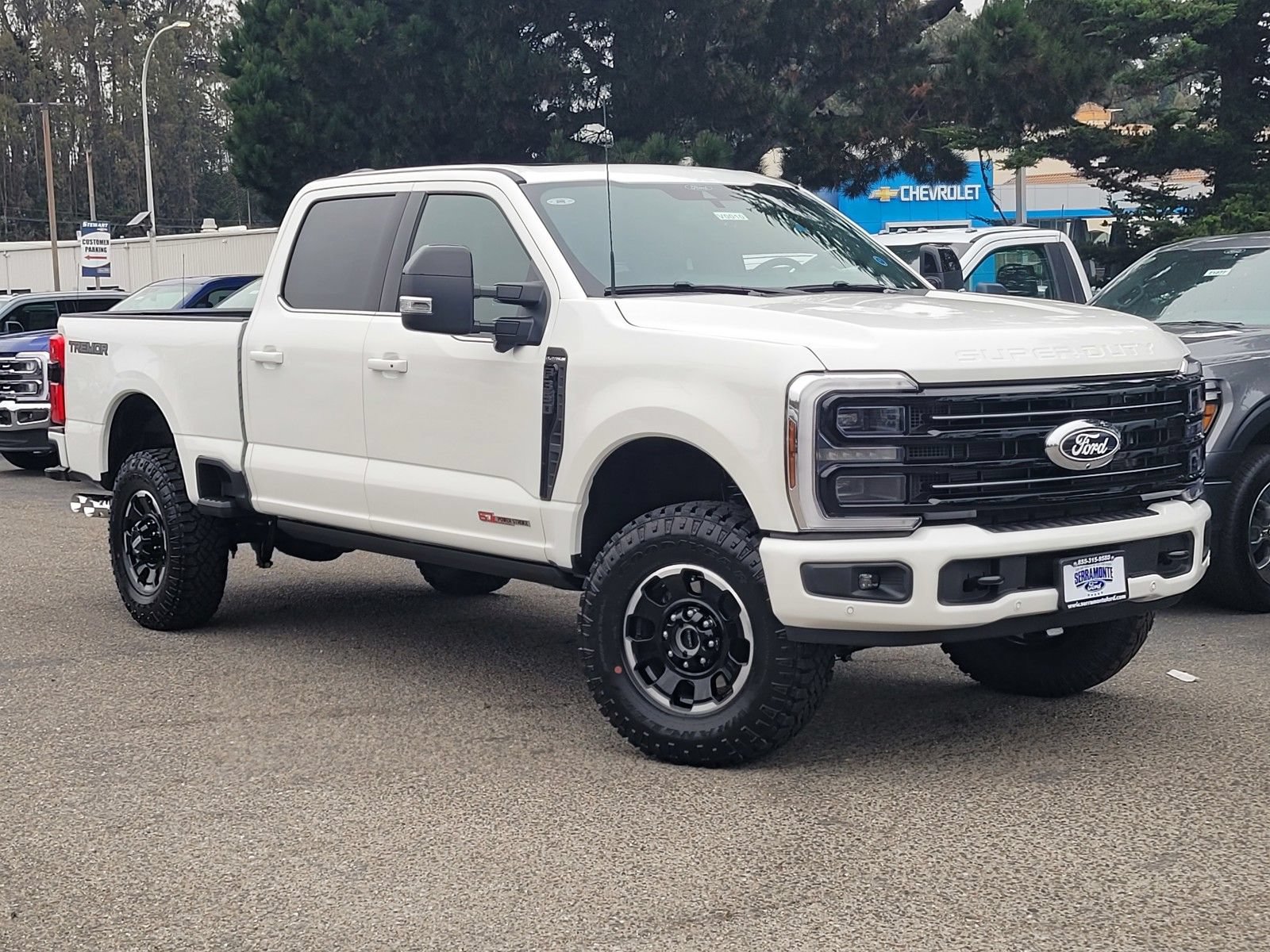New 2027 Ford F350 Platinum w/ Tremor Off-Road Package AWD/4WD image 2