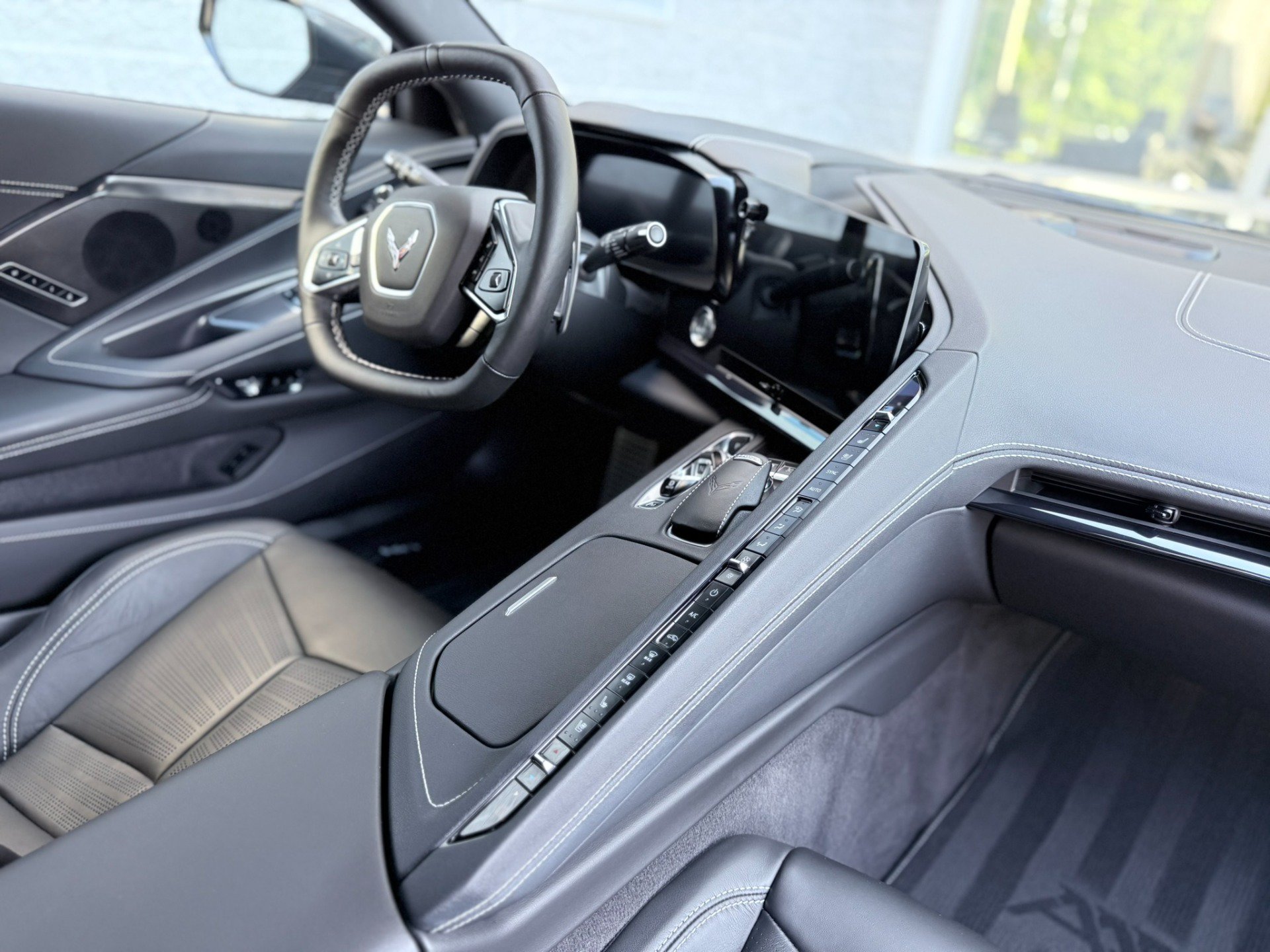 Used 2024 Chevrolet Corvette Stingray Preferred Cpe w/ Z51 Performance Package RWD image 33