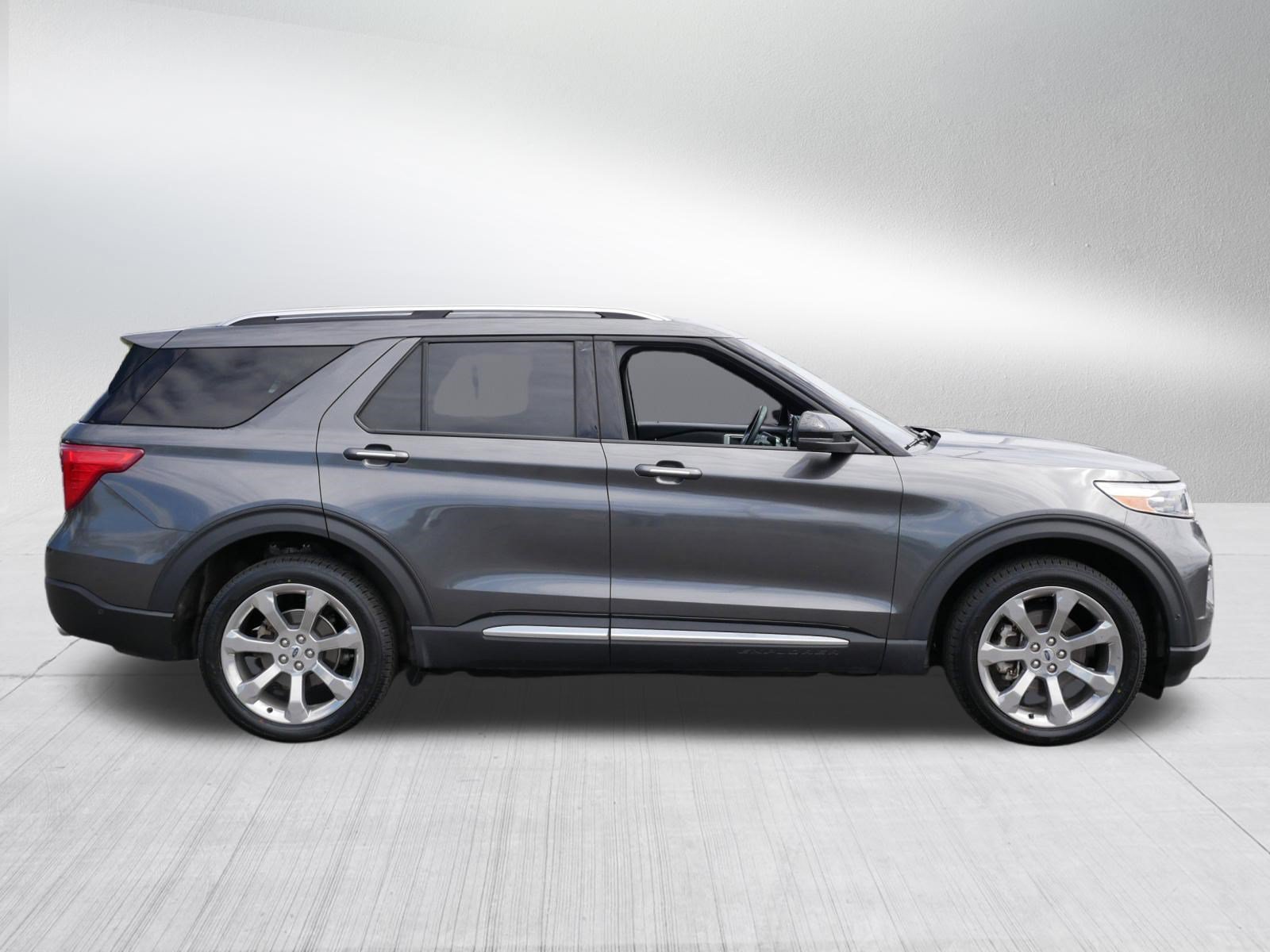 Used 2020 Ford Explorer Platinum w/ Premium Technology Package AWD/4WD image 8