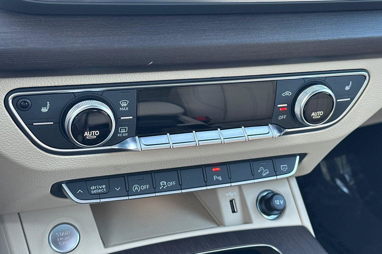 Used 2023 Audi Q5 Premium w/ Convenience Package image 20