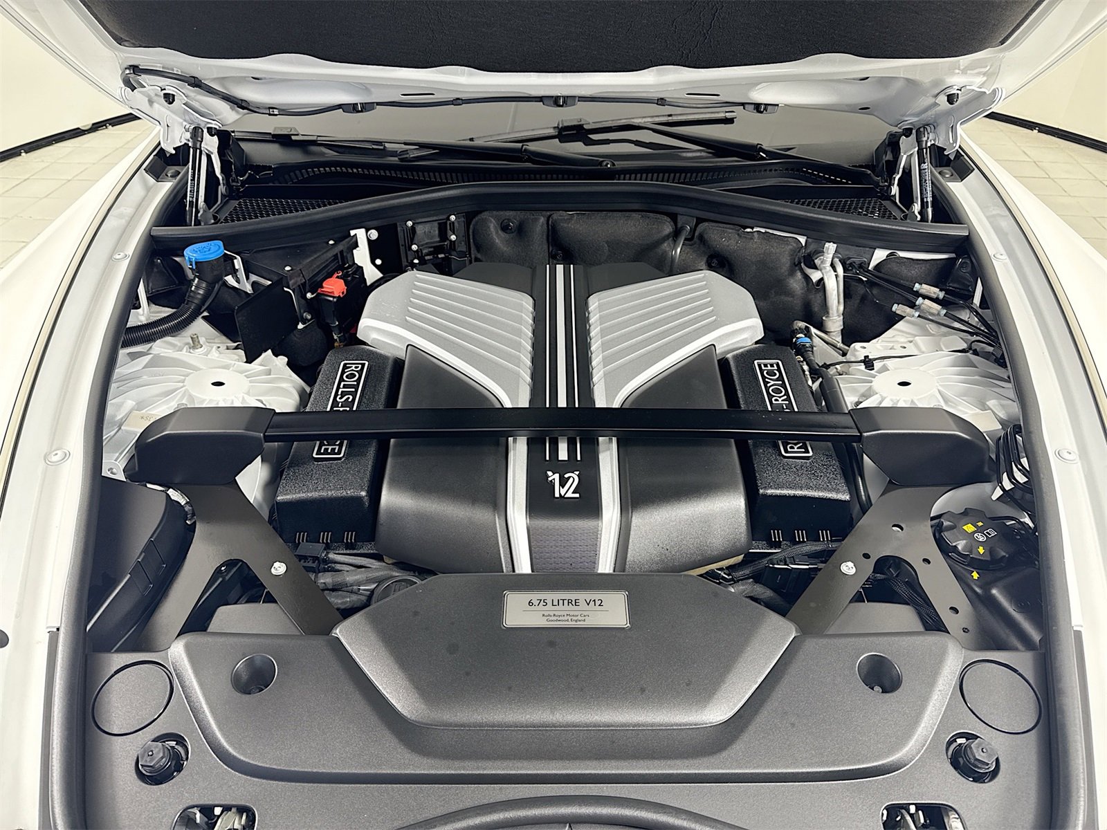 Certified 2024 Rolls-Royce Phantom Extended Wheelbase image 31