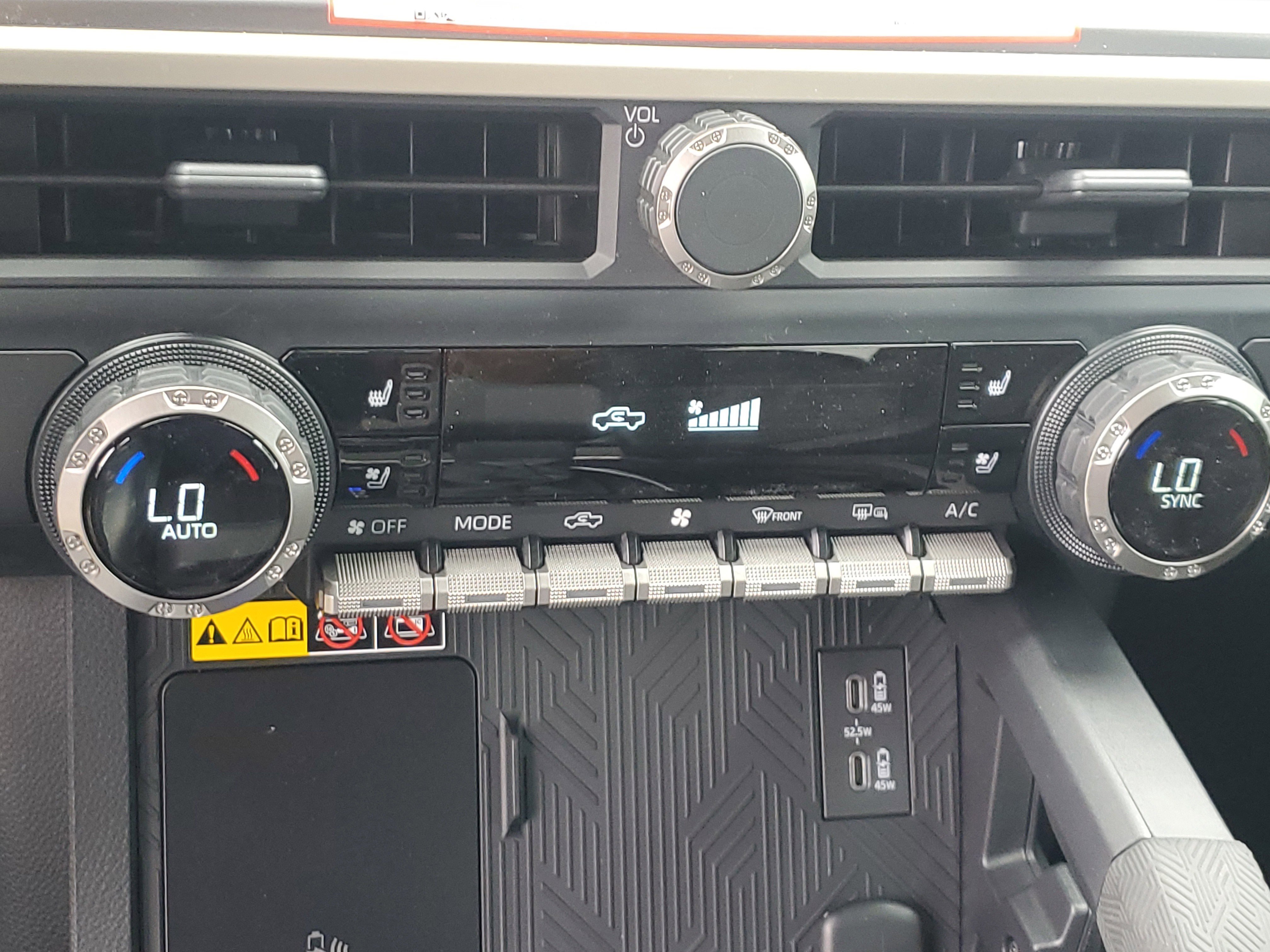 Certified 2025 Toyota Tacoma TRD Sport image 29