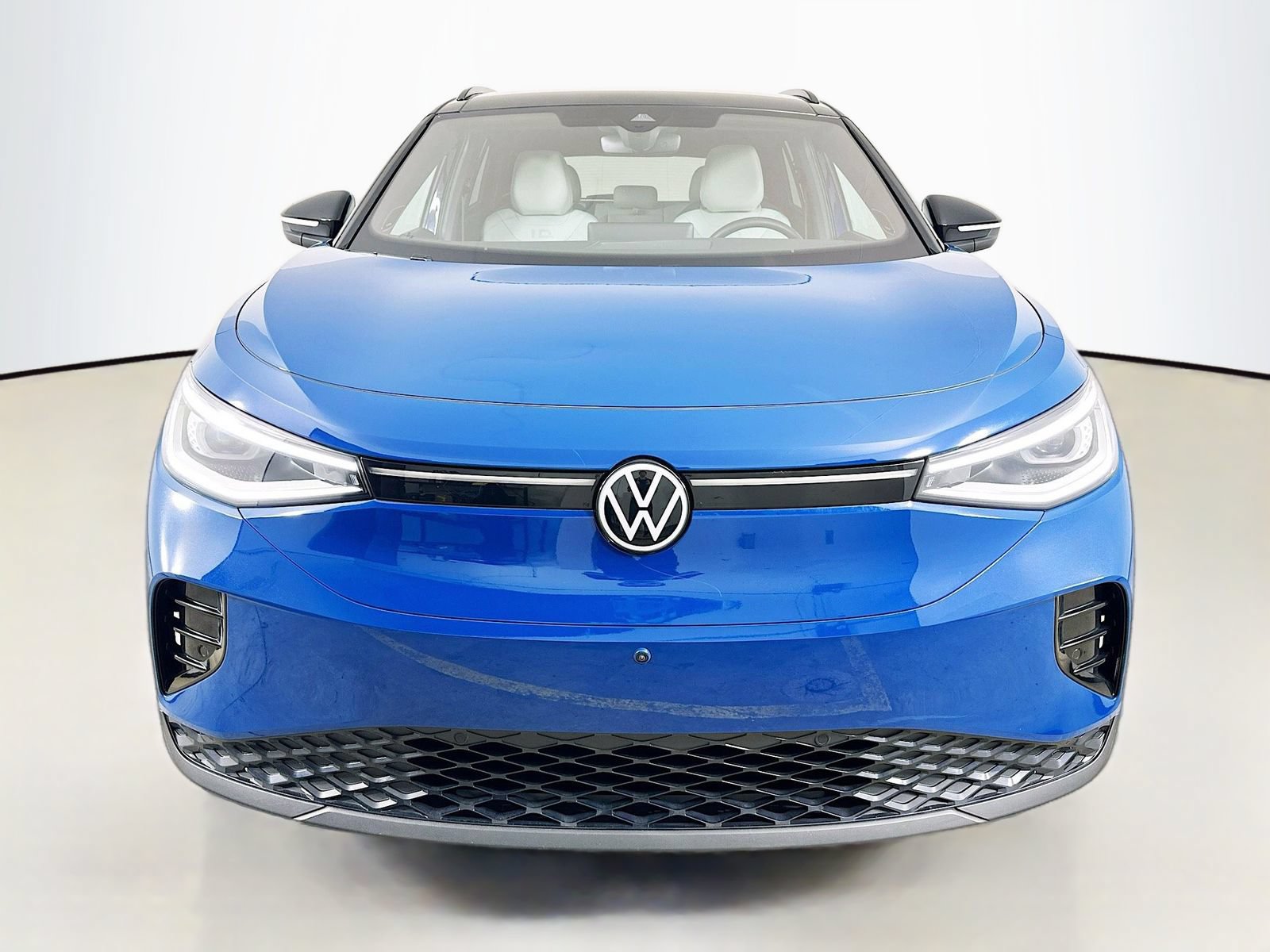 Certified 2025 Volkswagen ID.4 Pro S Plus w/ ID.4 Black Package AWD/4WD image 2