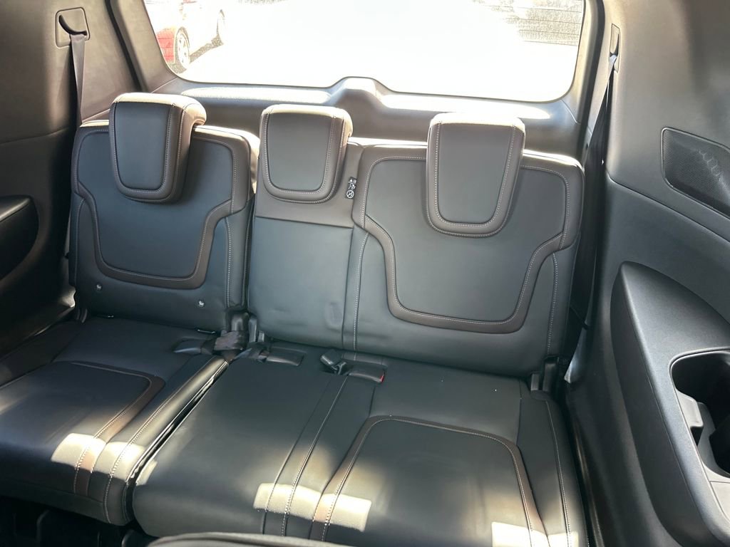 New 2025 Nissan Armada SL w/ Captain's Chari Seat Package image 19
