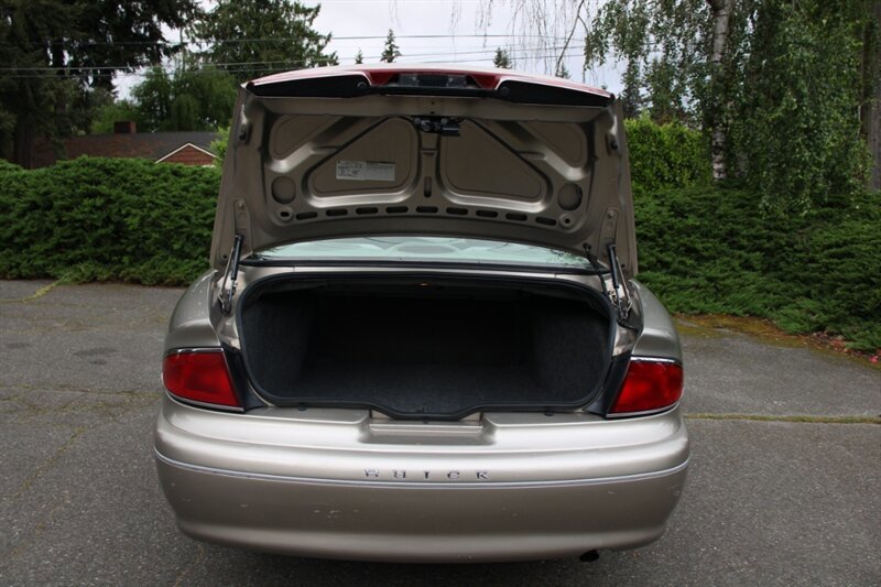 Used 1999 Buick Century Limited FWD image 16
