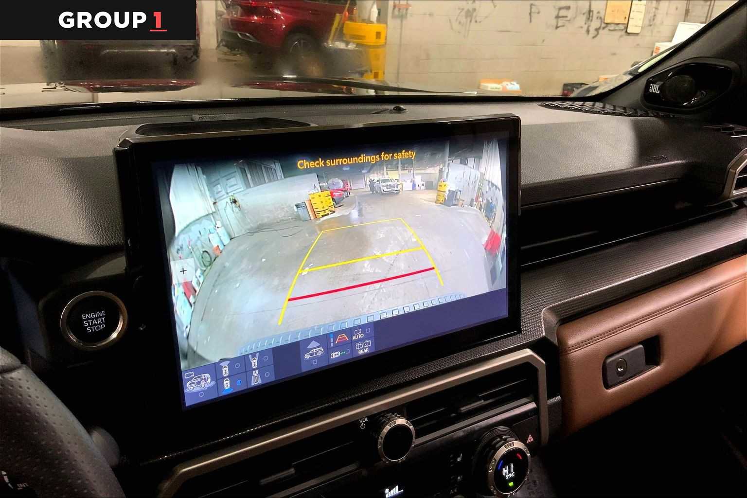 Used 2025 Toyota 4Runner Limited AWD/4WD image 27