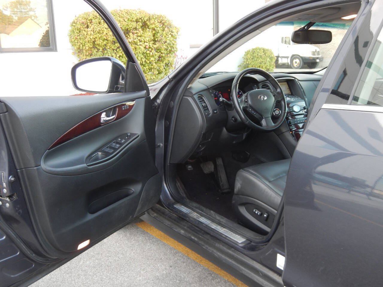 Used 2010 INFINITI EX35 Journey AWD/4WD image 24
