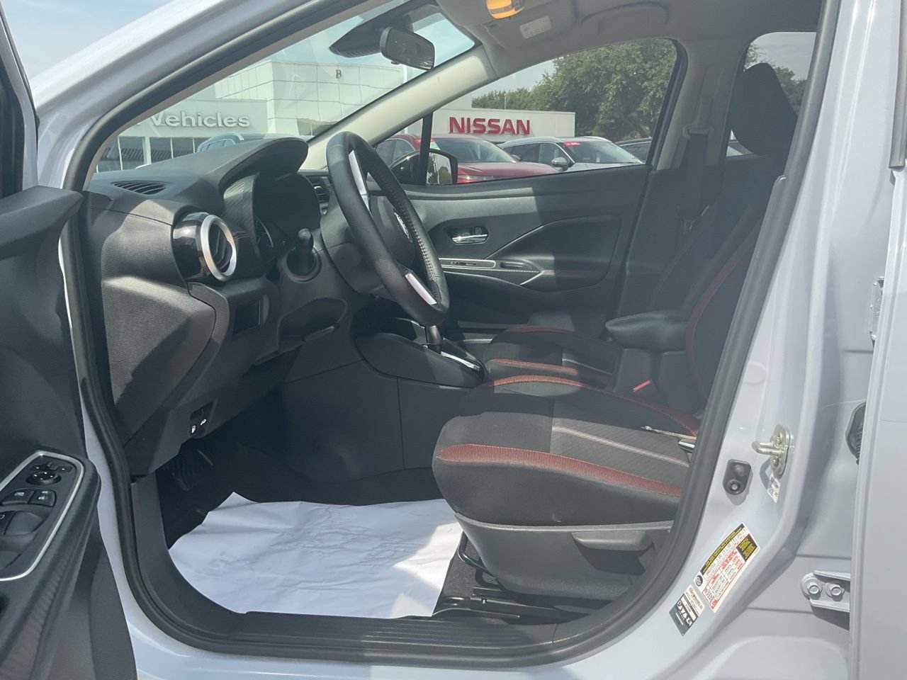 Used 2025 Nissan Versa SR w/ Trunk Package FWD image 8