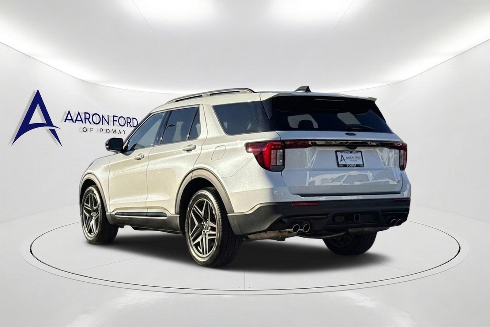 New 2026 Ford Explorer ST w/ Sun And Sound Package AWD/4WD image 3