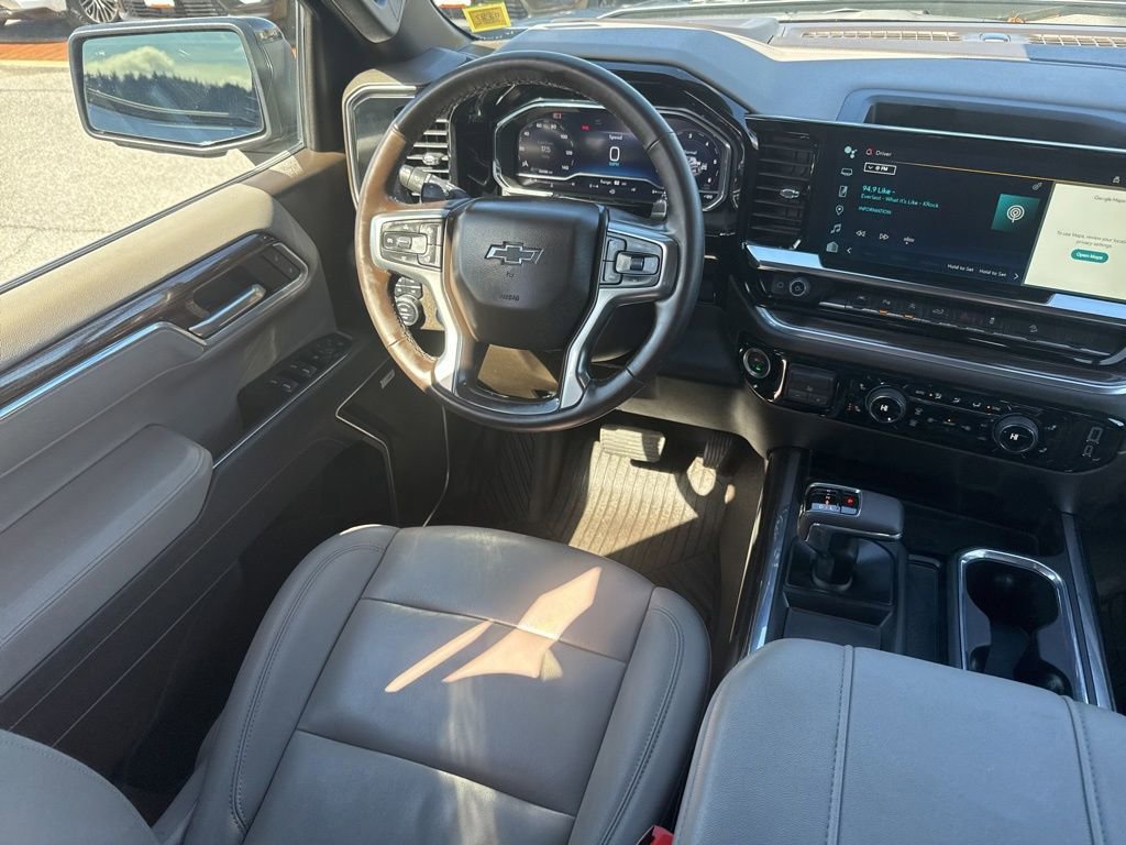 Used 2025 Chevrolet Silverado 1500 RST AWD/4WD image 11