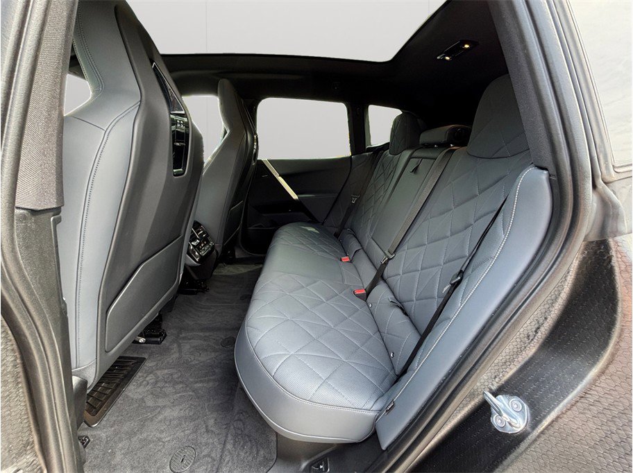 Used 2023 BMW iX xDrive50 w/ Ultimate Package 2 image 41