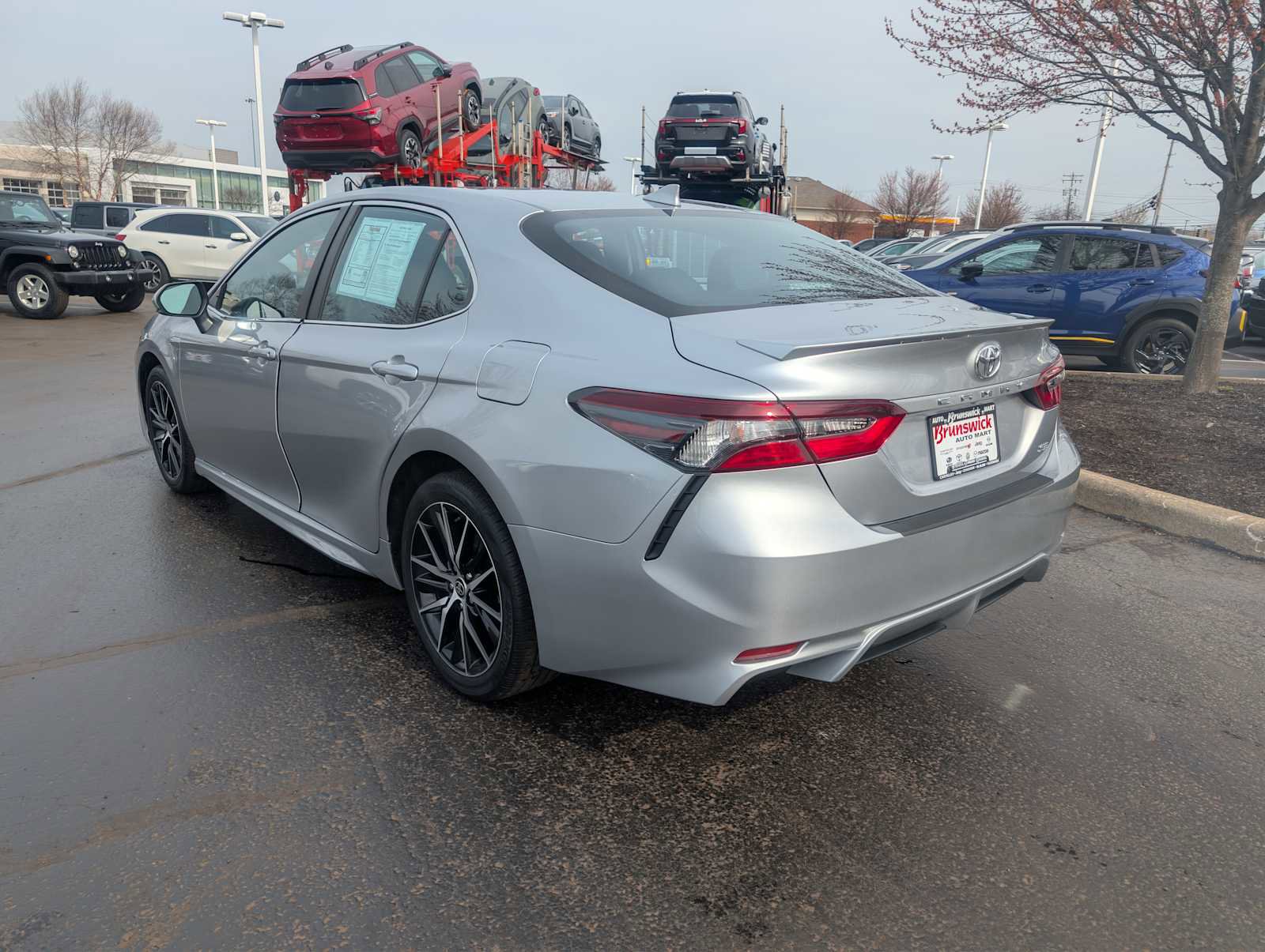 Certified 2023 Toyota Camry SE FWD image 5