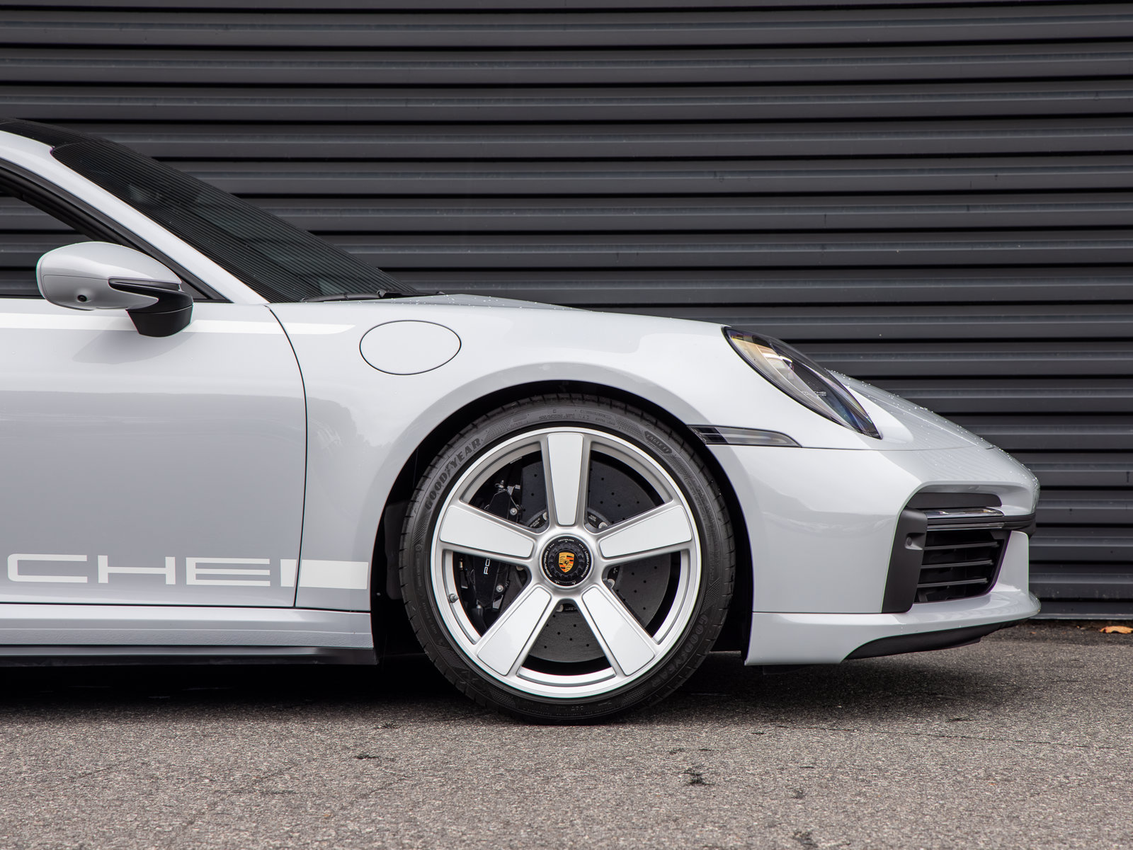 Certified 2025 Porsche 911 Turbo S AWD/4WD image 9