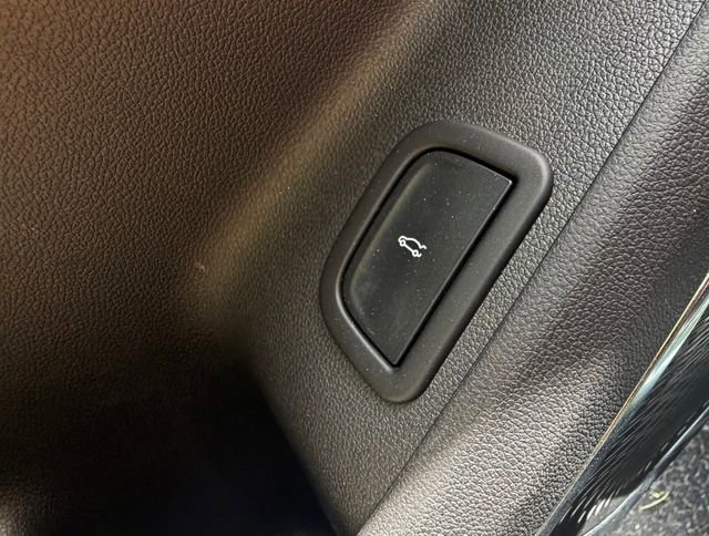 Used 2024 Chevrolet Traverse RS AWD/4WD image 19