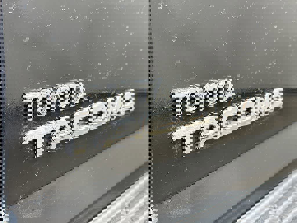 Used 2014 Toyota Tacoma PreRunner w/ SR5 Package RWD image 7