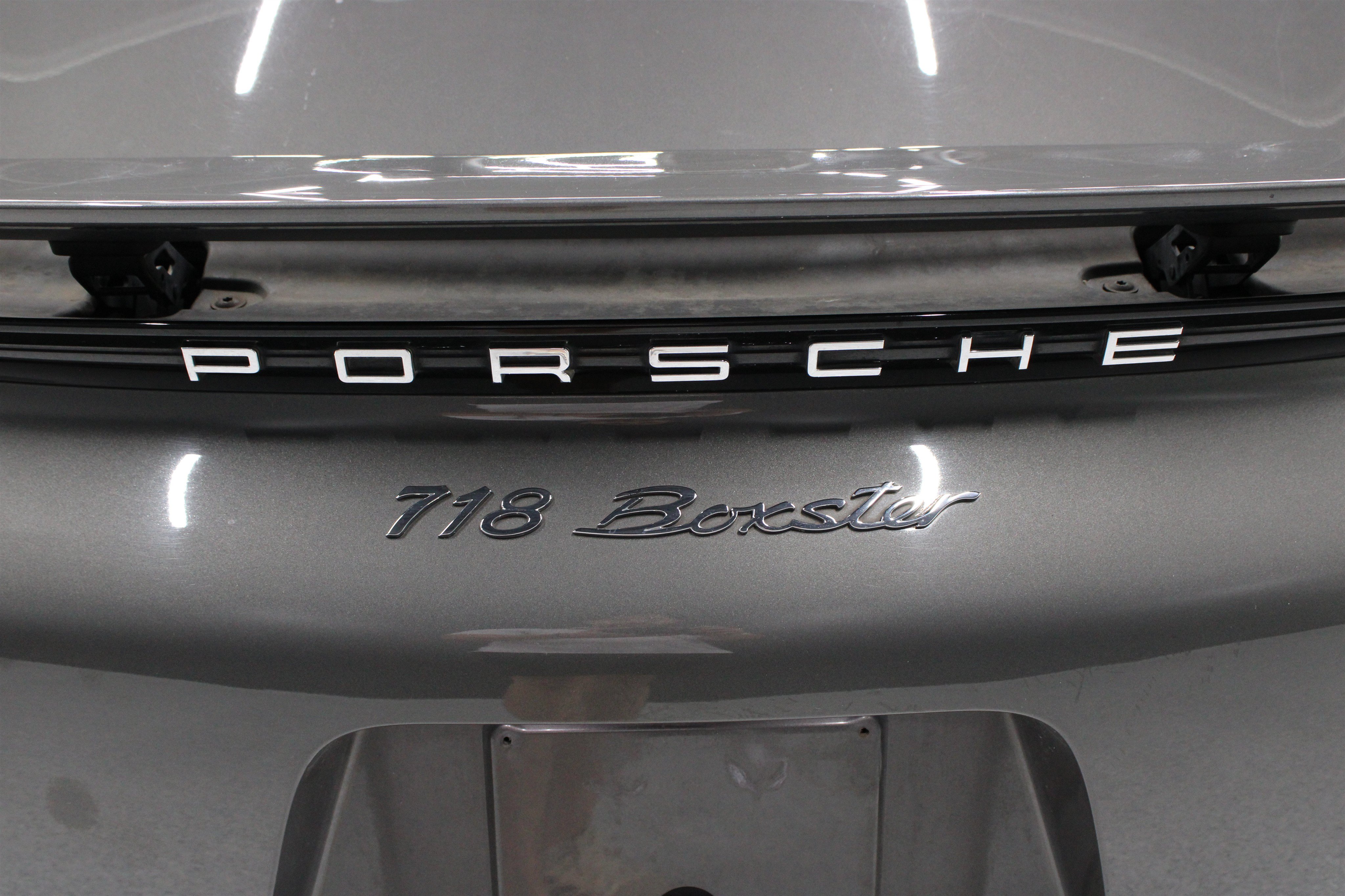 Used 2021 Porsche 718 Boxster w/ Premium Package RWD image 40