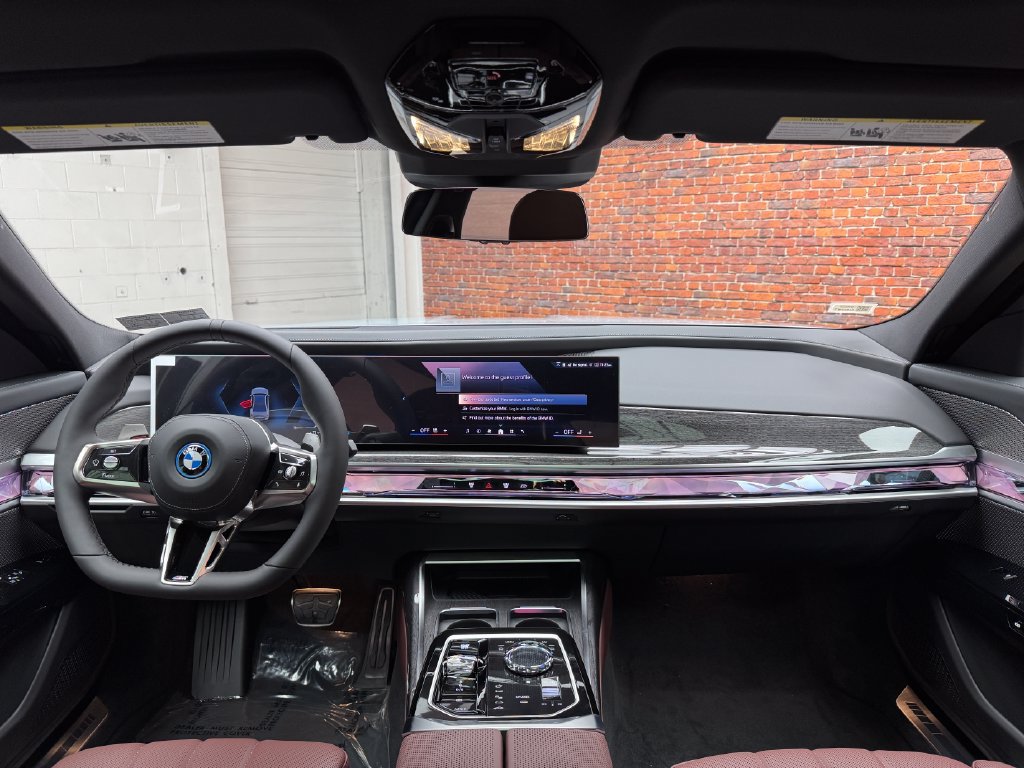 New 2026 BMW 750e xDrive AWD/4WD image 11