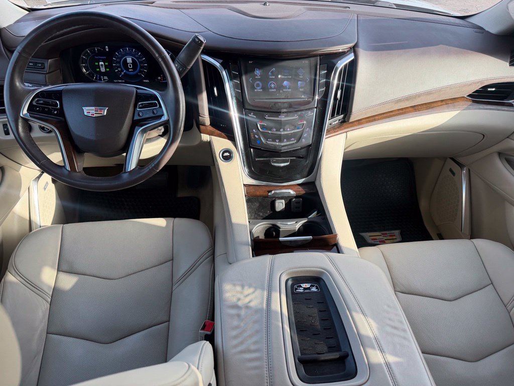 Used 2017 Cadillac Escalade ESV Luxury AWD/4WD image 23