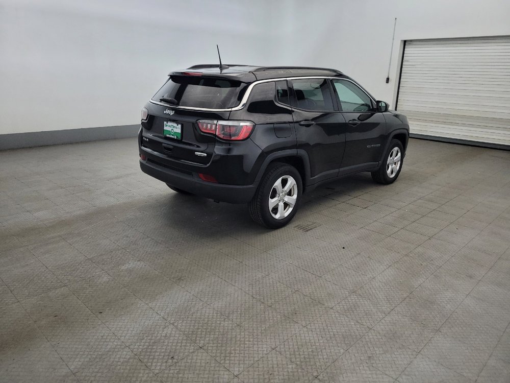 Used 2018 Jeep Compass Latitude w/ Popular Equipment Group AWD/4WD image 9