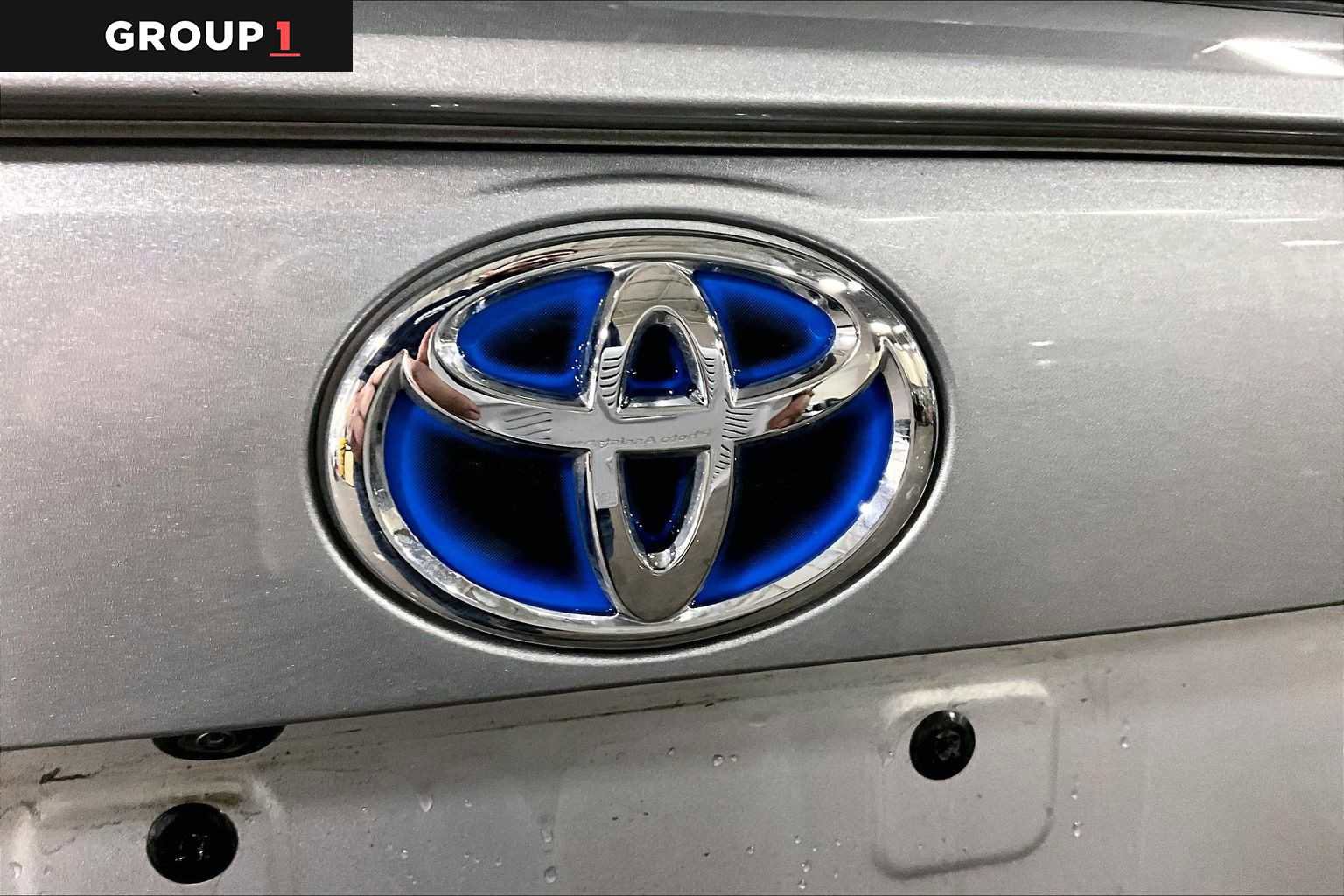 Used 2024 Toyota RAV4 LE AWD/4WD image 10