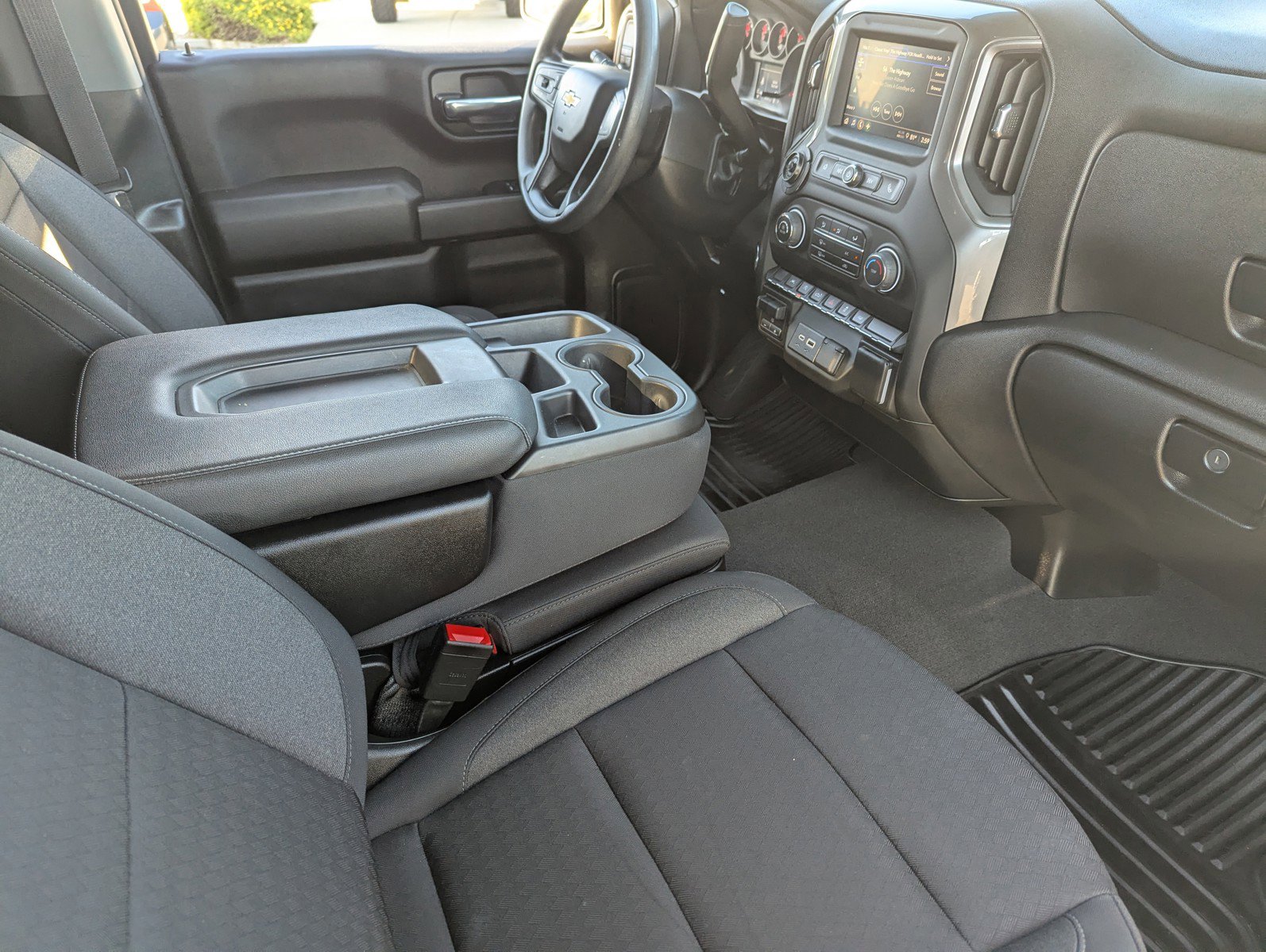 Certified 2024 Chevrolet Silverado 1500 Custom w/ LPO, Dark Essentials Package image 12