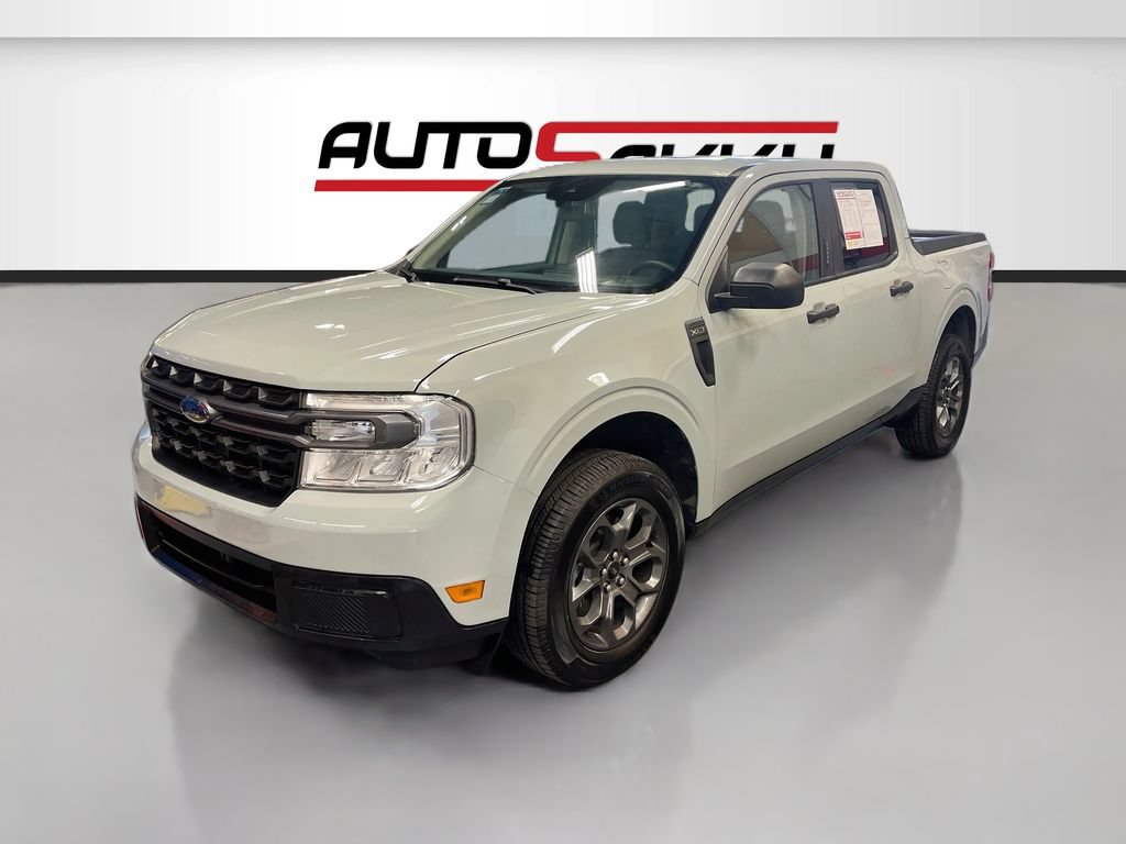 Used 2023 Ford Maverick XLT FWD image 3