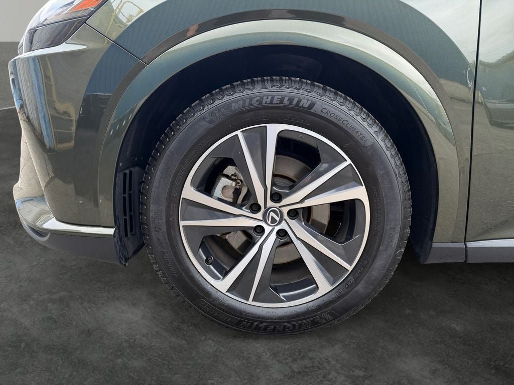 Used 2023 Lexus RX 350 Premium Plus w/ Accessory Package AWD/4WD image 4