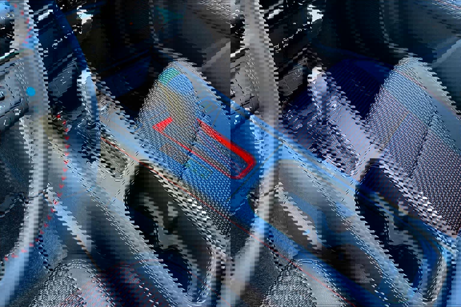 New 2026 Nissan Kicks SR image 7