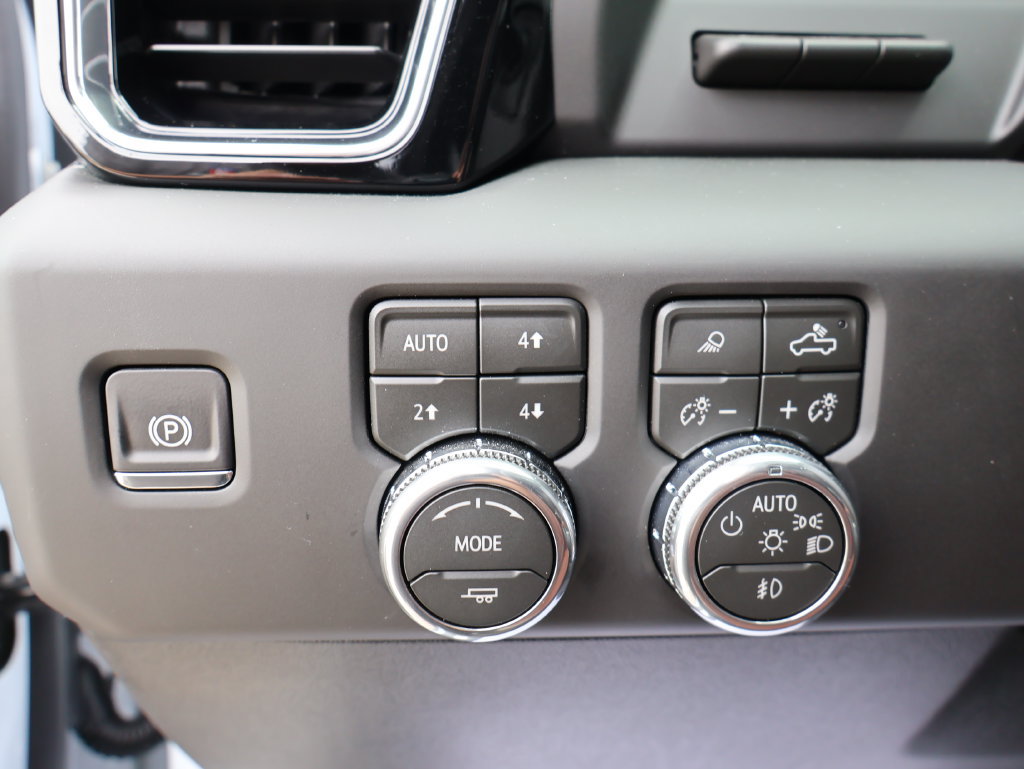 New 2026 GMC Sierra 2500 Denali Ultimate AWD/4WD image 13