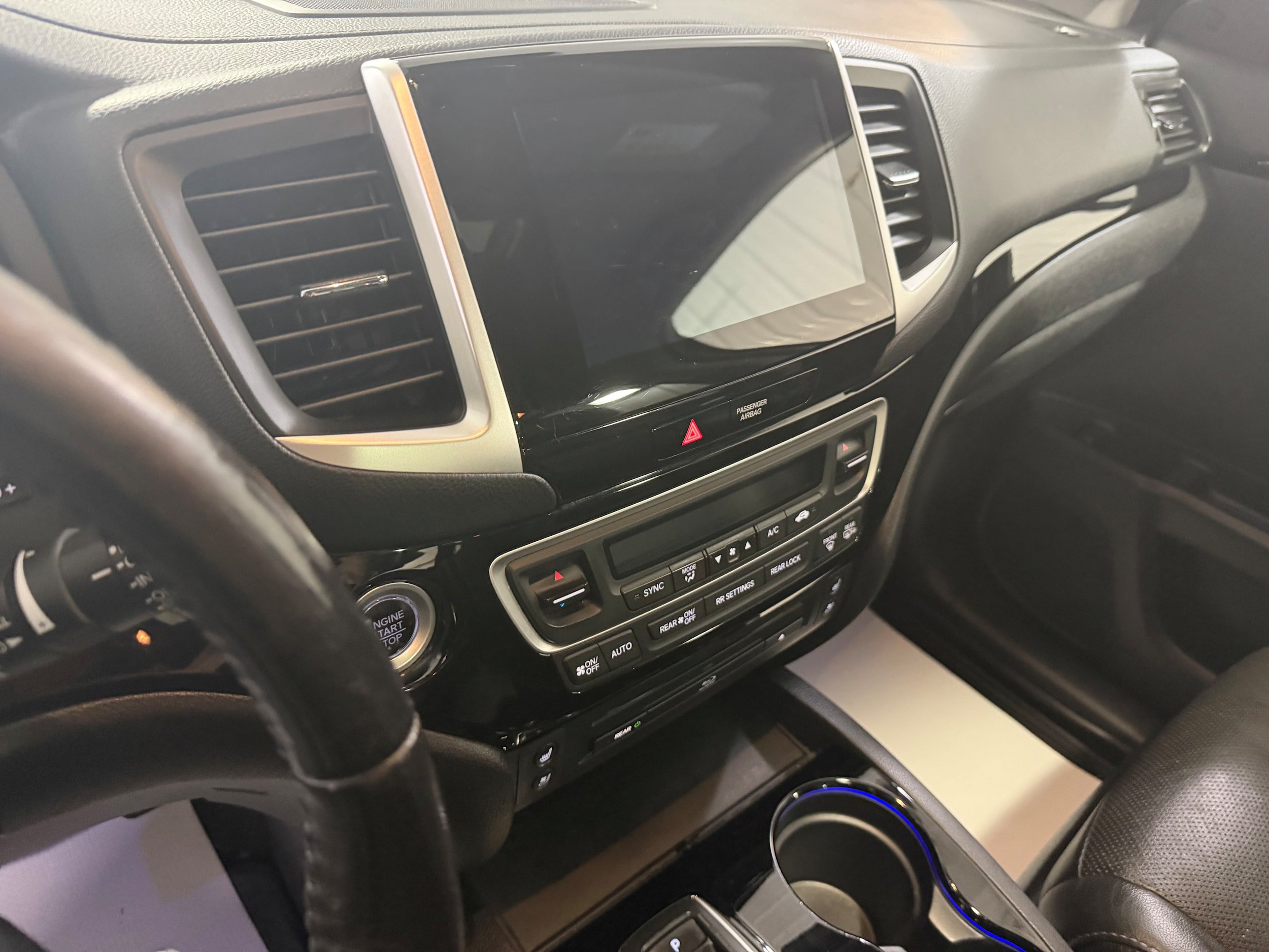 Used 2018 Honda Pilot Elite image 12