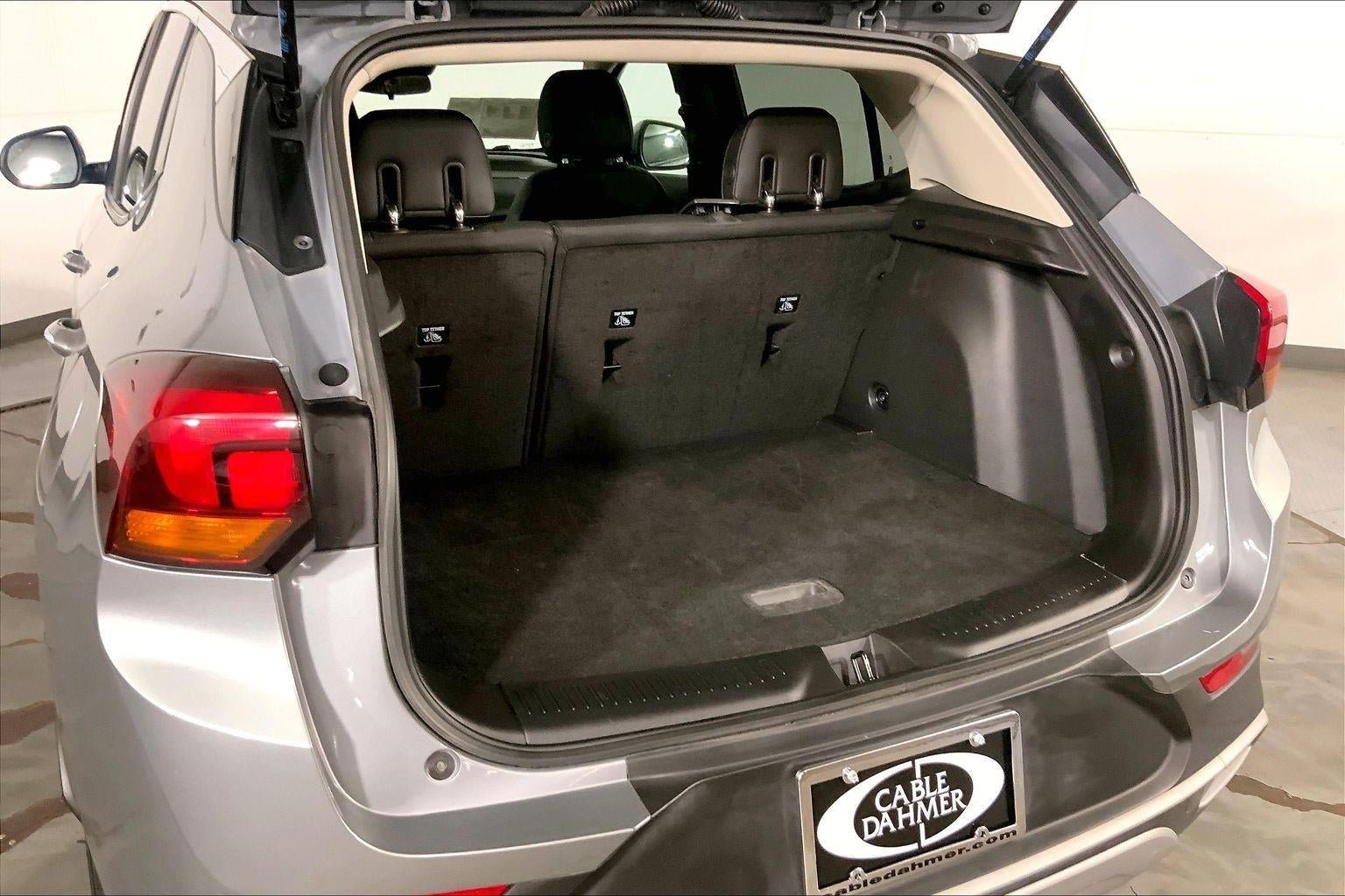 Used 2025 Buick Encore GX Preferred AWD/4WD image 4