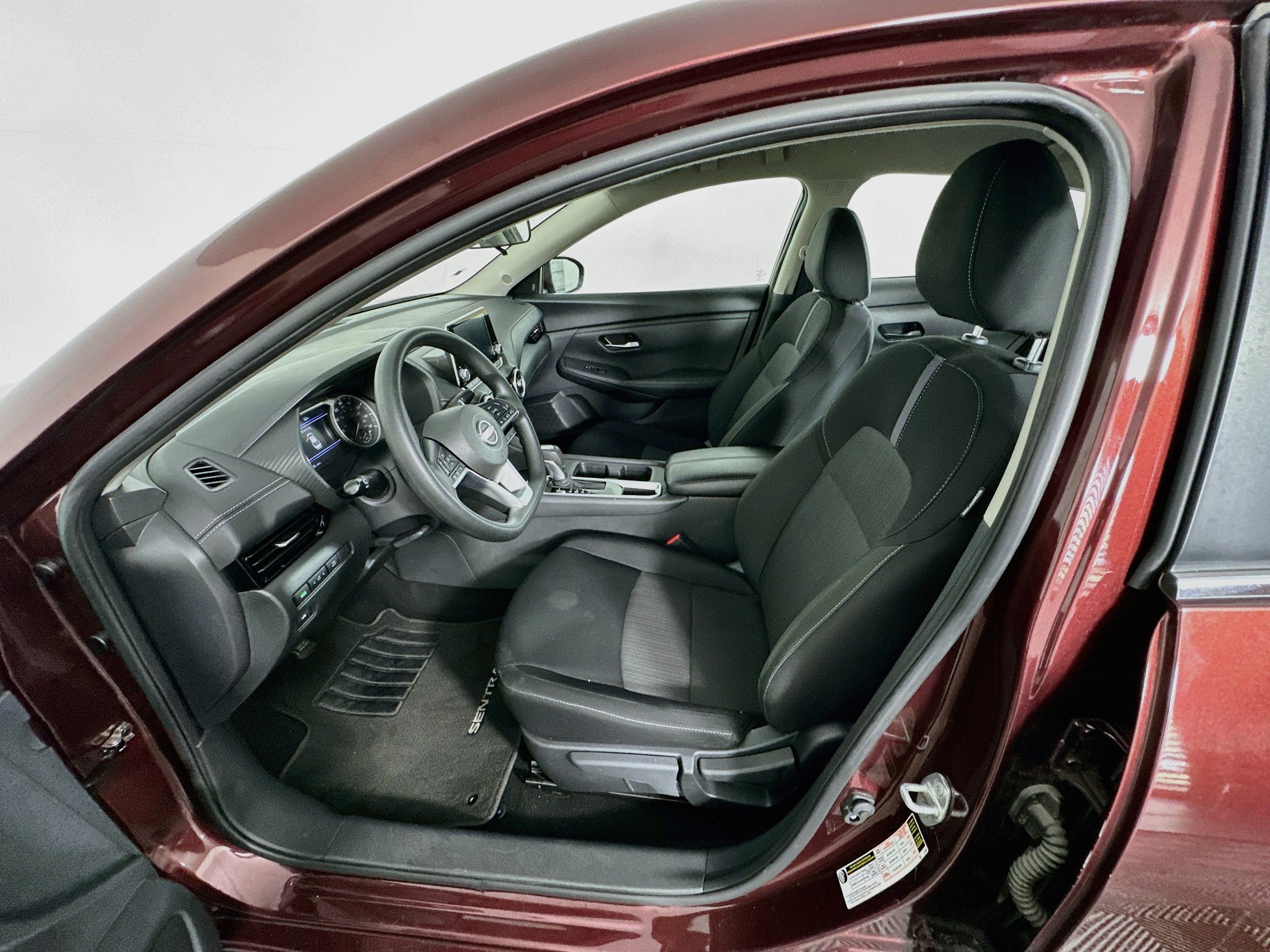 Used 2025 Nissan Sentra SV FWD image 13