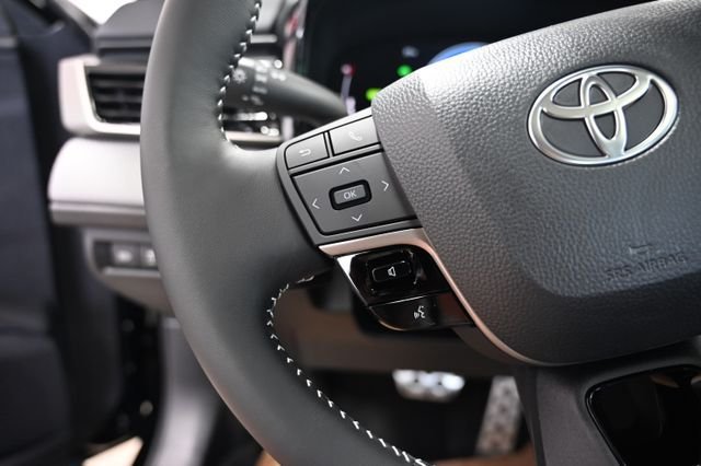 New 2026 Toyota Camry SE FWD image 23