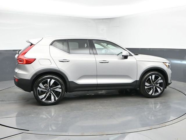 Used 2023 Volvo XC40 B5 Ultimate w/ Climate Package AWD/4WD image 9