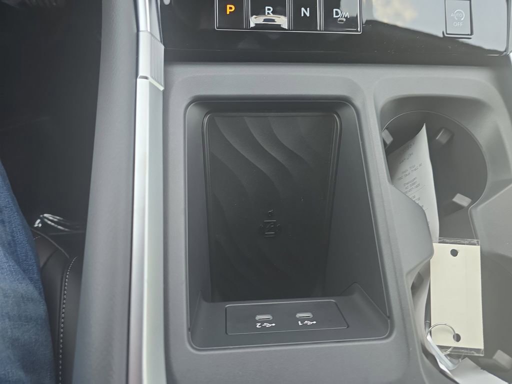 New 2025 Nissan Armada SL w/ Captain's Chari Seat Package image 26