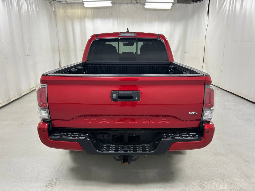 Used 2022 Toyota Tacoma TRD Off-Road w/ Technology Package AWD/4WD image 5