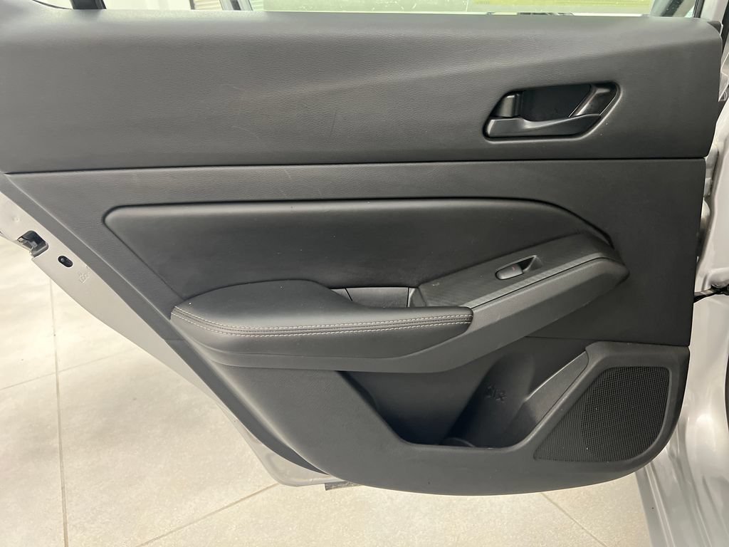 Used 2024 Nissan Altima 2.5 SV FWD image 18