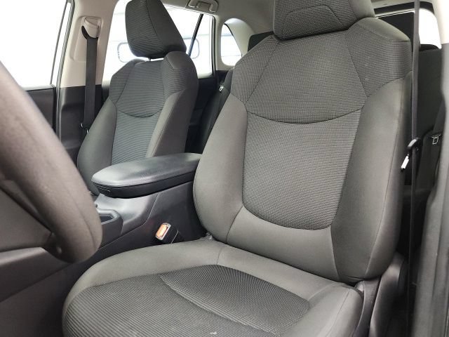 Certified 2025 Toyota RAV4 LE FWD image 13
