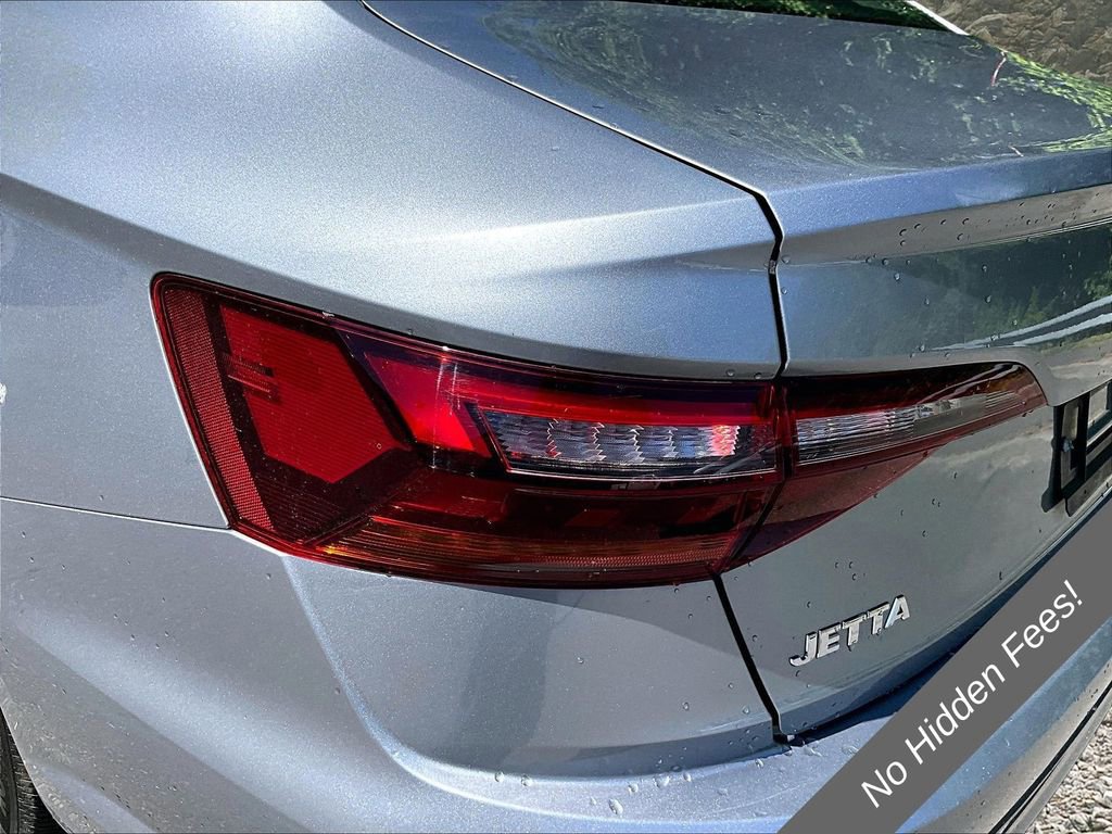 Used 2019 Volkswagen Jetta R-Line FWD image 27