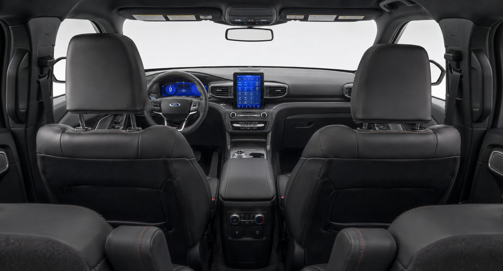 Used 2023 Ford Explorer ST AWD/4WD image 14