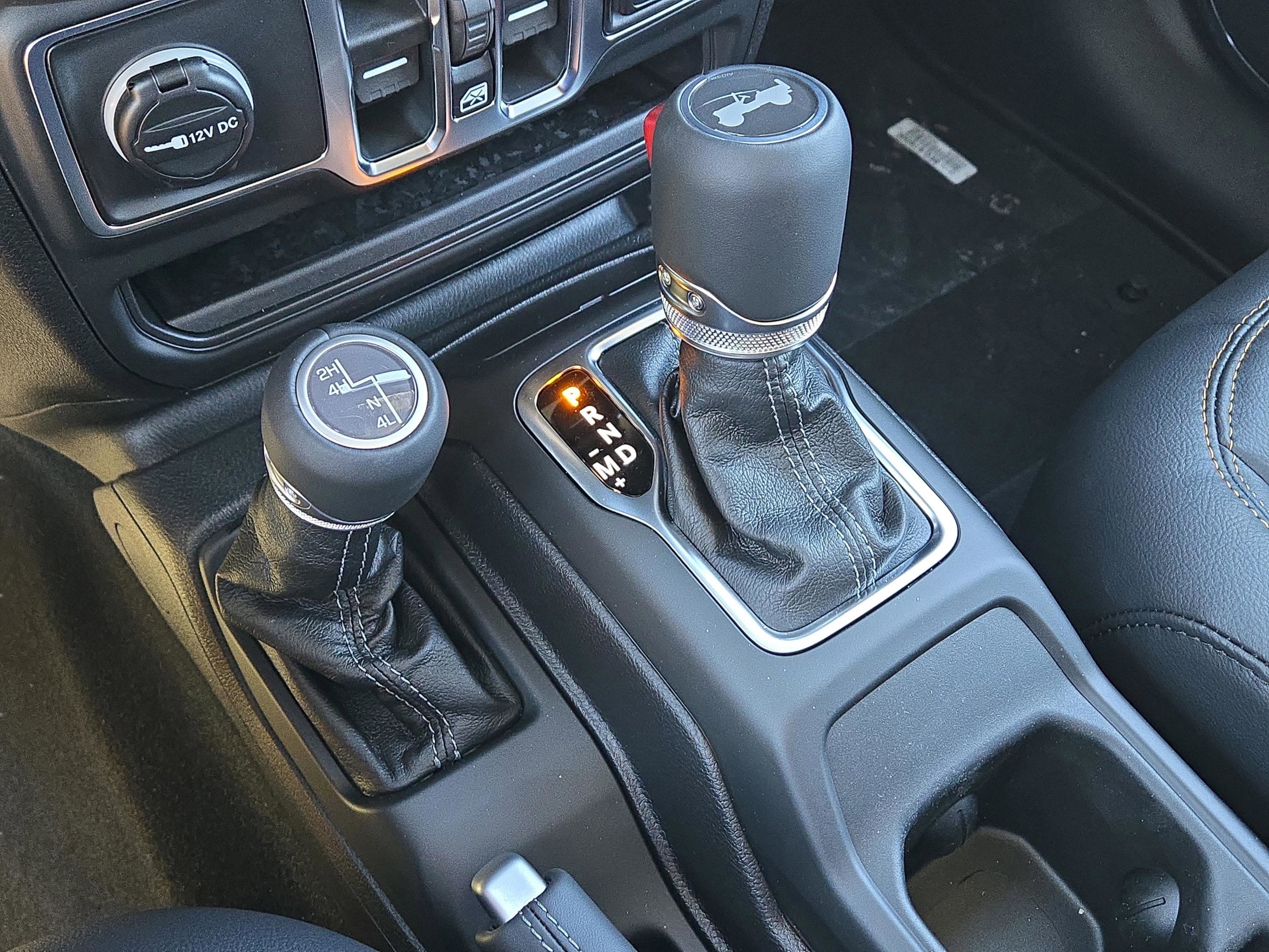 New 2026 Jeep Wrangler Unlimited Sahara AWD/4WD image 28